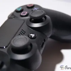 Pad PS4 nie łączy? Reset DualShock 4 igłą prosty poradnik