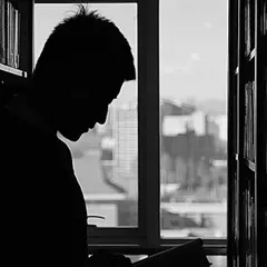  Wojciech Chmielarz – autor sensacyjnych powieści kryminalnych. Kup jego najlepsze książki już dziś!