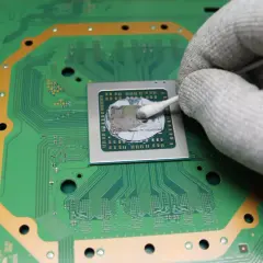 PS4 Pro hałasuje? Wymiana pasty krok po kroku cicha konsola!