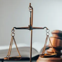 Jak krok po kroku przeprowadzić postępowanie spadkowe po śmierci męża - poradnik