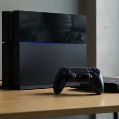 Jak podłączyć PS4 do laptopa? Krok po kroku poradnik dla graczy