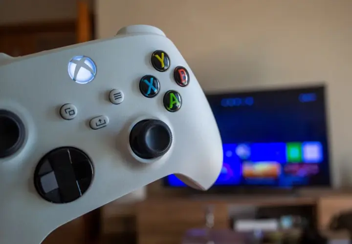 Xbox Series S Dev Mode: Emulatory jak wgrać i grać w klasyki?