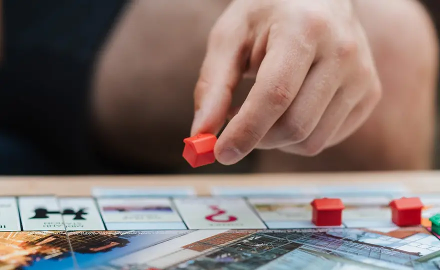  Jak grać w Monopoly? Instrukcja i zasady gry w wersji polskiej