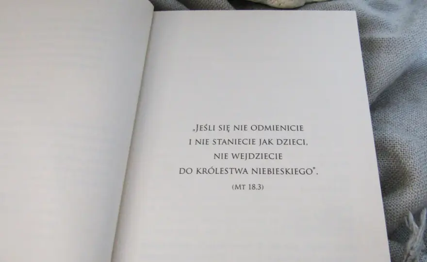 Recenzja książki niebo istnieje naprawdę – emocje, które zmieniają życie