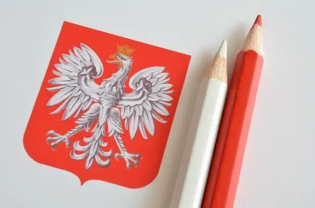 Gdzie jest umieszczony symbol orła białego i dlaczego ma znaczenie?