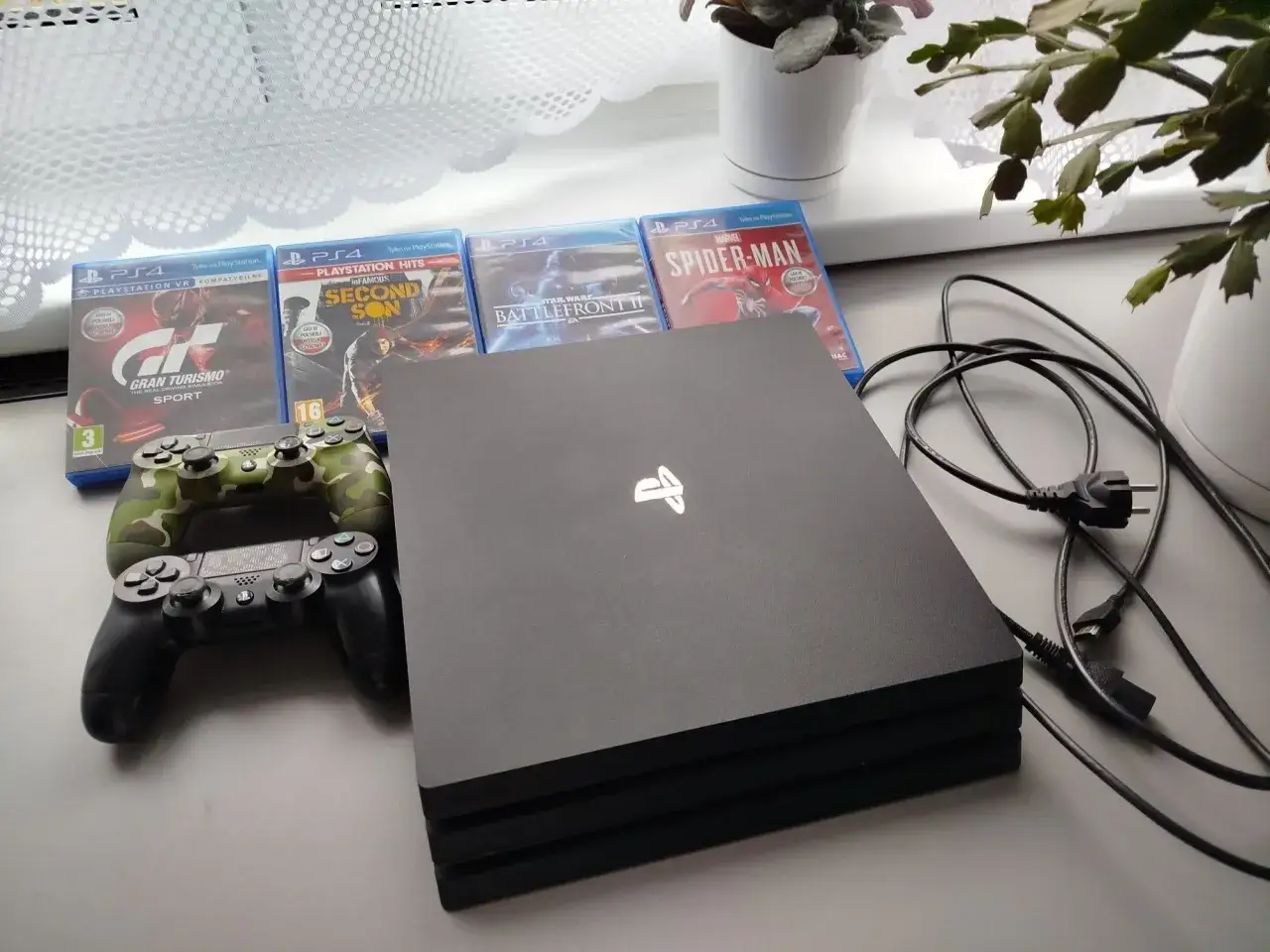 Używane konsole PS4 Pro na sprzedaż